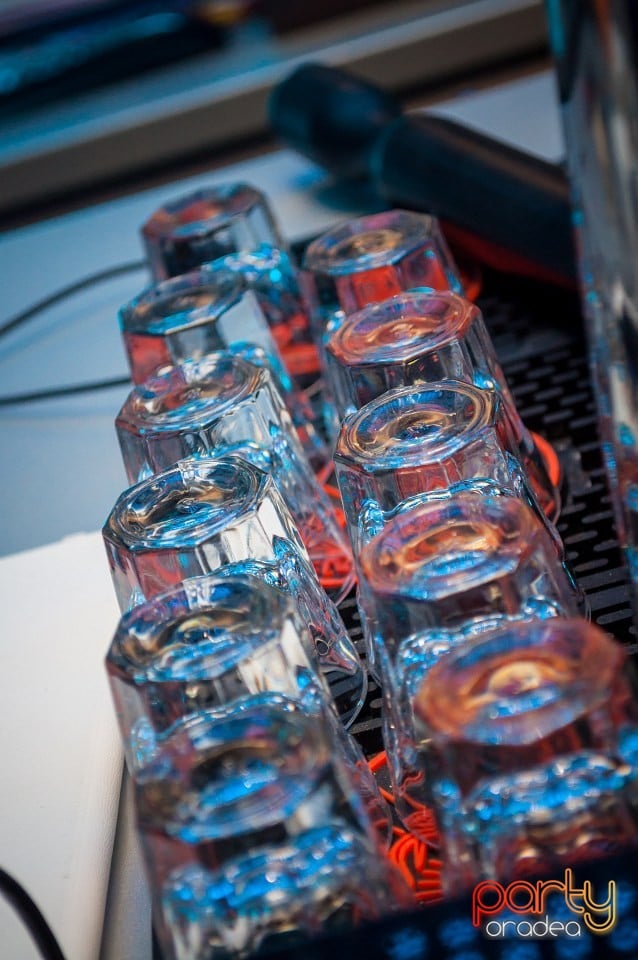 Voie bună în Icon Caffe, Icon Caffe