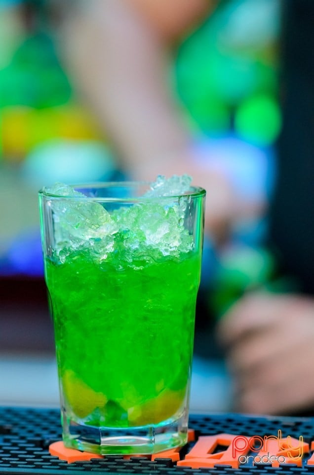 Voie bună în Icon Caffe, Icon Caffe