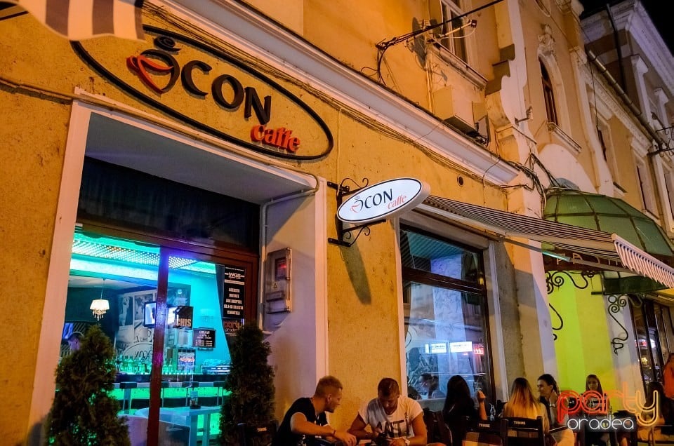 Voie bună în Icon Caffe, Icon Caffe