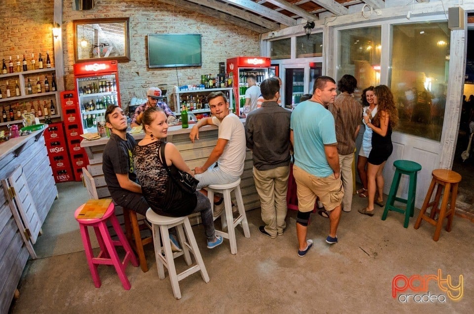 Voie bună la Bodega, Bodega