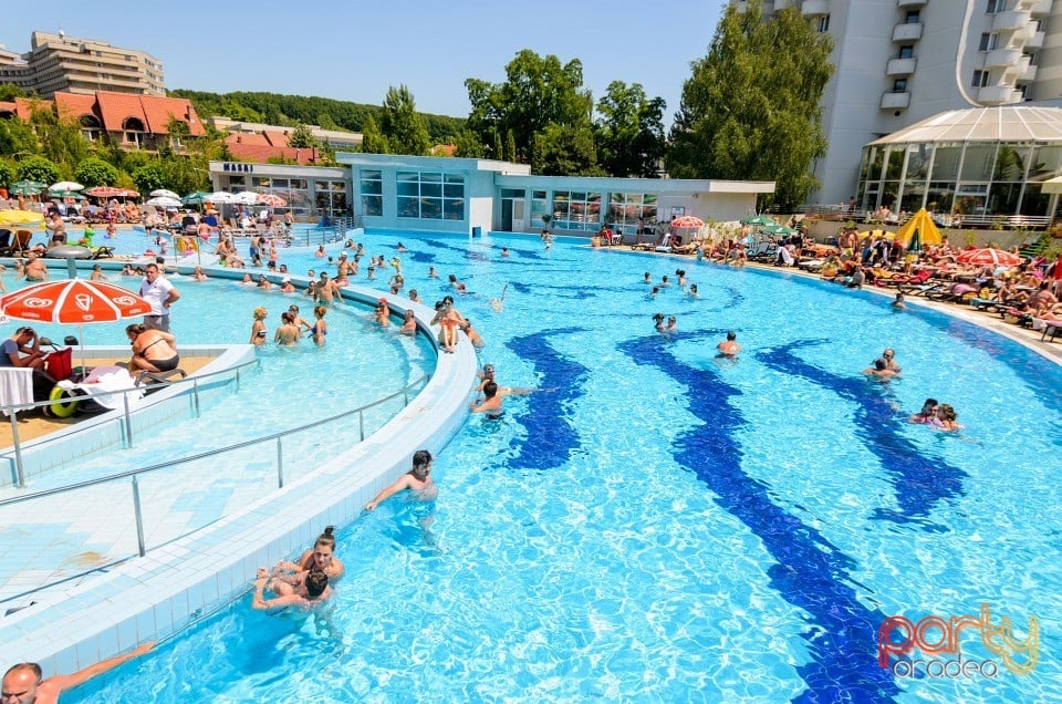 Voie bună la Hotel Internaţional, Hotel Internaţional
