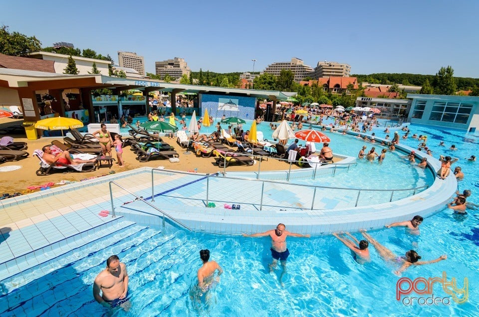 Voie bună la Hotel Internaţional, Hotel Internaţional