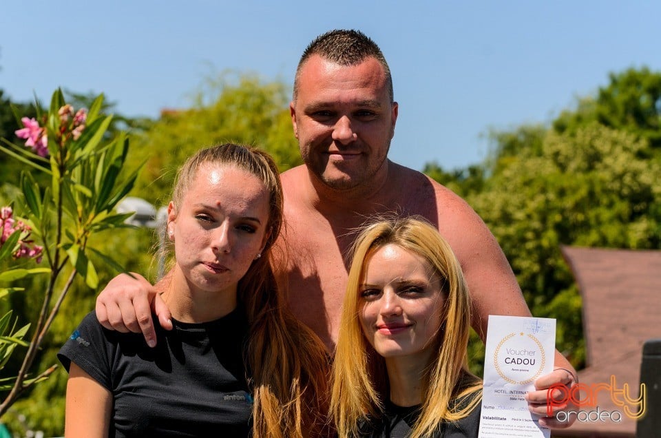 Voie bună la Hotel Internaţional, Hotel Internaţional