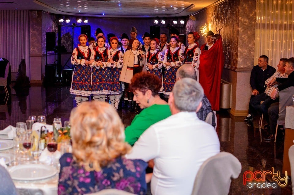 Voie bună la Hotel Internaţional, Hotel Internaţional