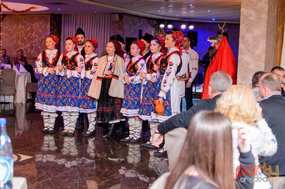 Voie bună la Hotel Internaţional, Hotel Internaţional