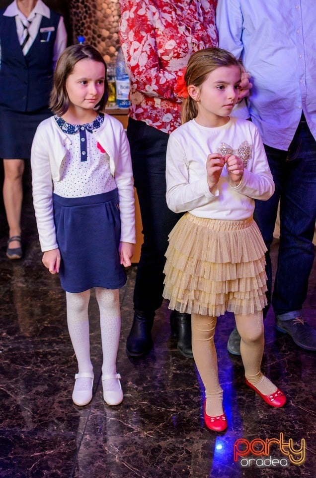 Voie bună la Hotel Internaţional, Hotel Internaţional