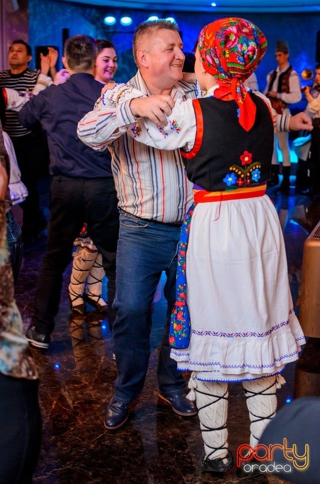 Voie bună la Hotel Internaţional, Hotel Internaţional