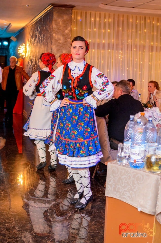Voie bună la Hotel Internaţional, Hotel Internaţional