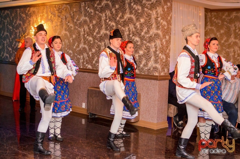 Voie bună la Hotel Internaţional, Hotel Internaţional