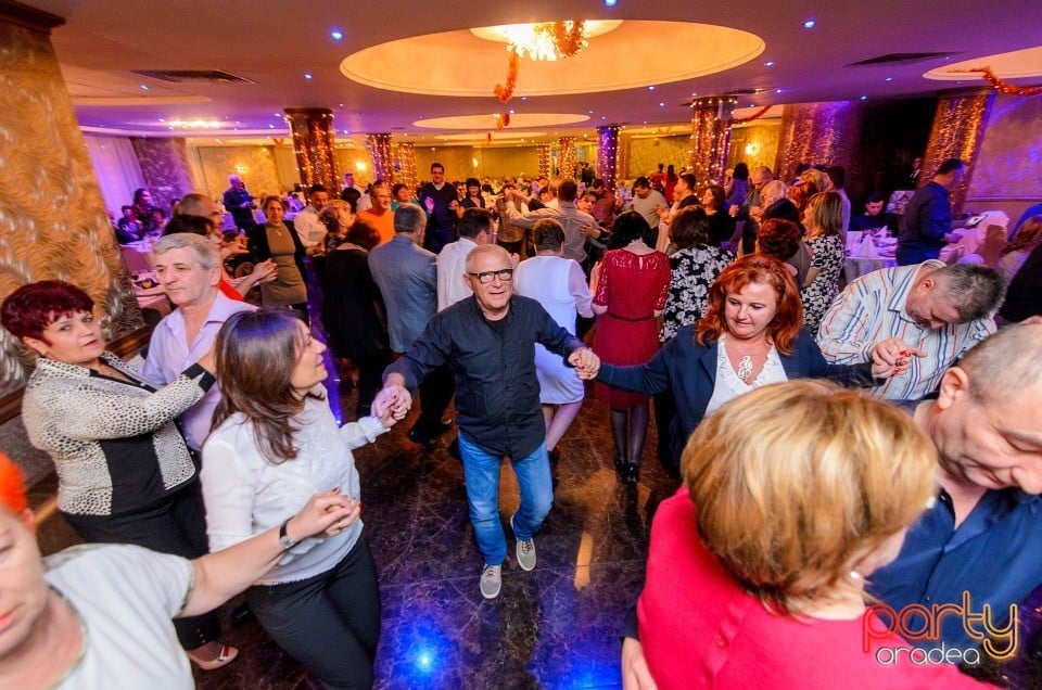 Voie bună la Hotel Internaţional, Hotel Internaţional