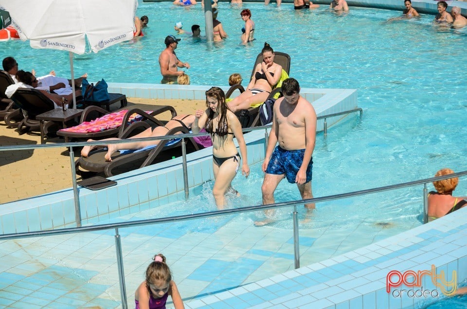 Voie bună la Hotel Internaţional, Hotel Internaţional