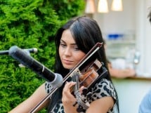 Voie bună la Vine Summer Garden & Grill