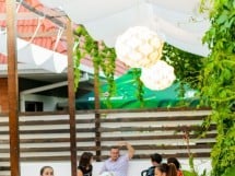 Voie bună la Vine Summer Garden & Grill