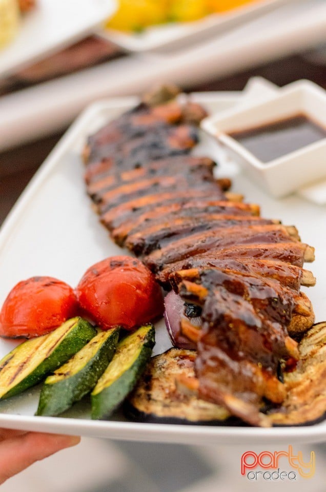 Voie bună la Vine Summer Garden & Grill, Vine Summer Garden & Grill