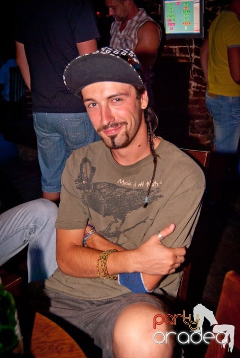 Voie bună, miercuri în Club Escape, 