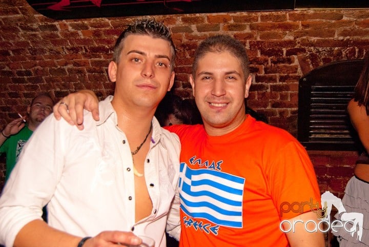 Voie bună, miercuri în Club Escape, 