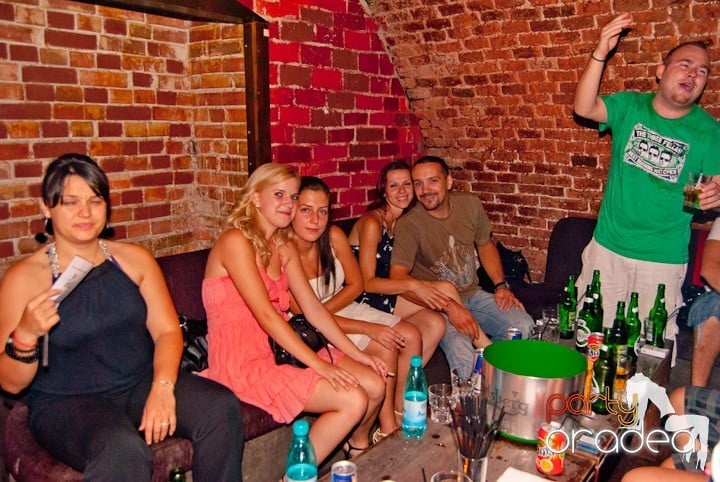 Voie bună, miercuri în Club Escape, 