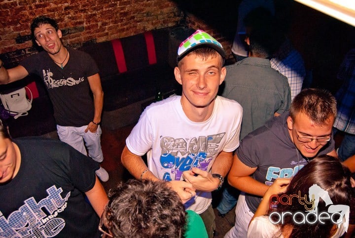 Voie bună, miercuri în Club Escape, 