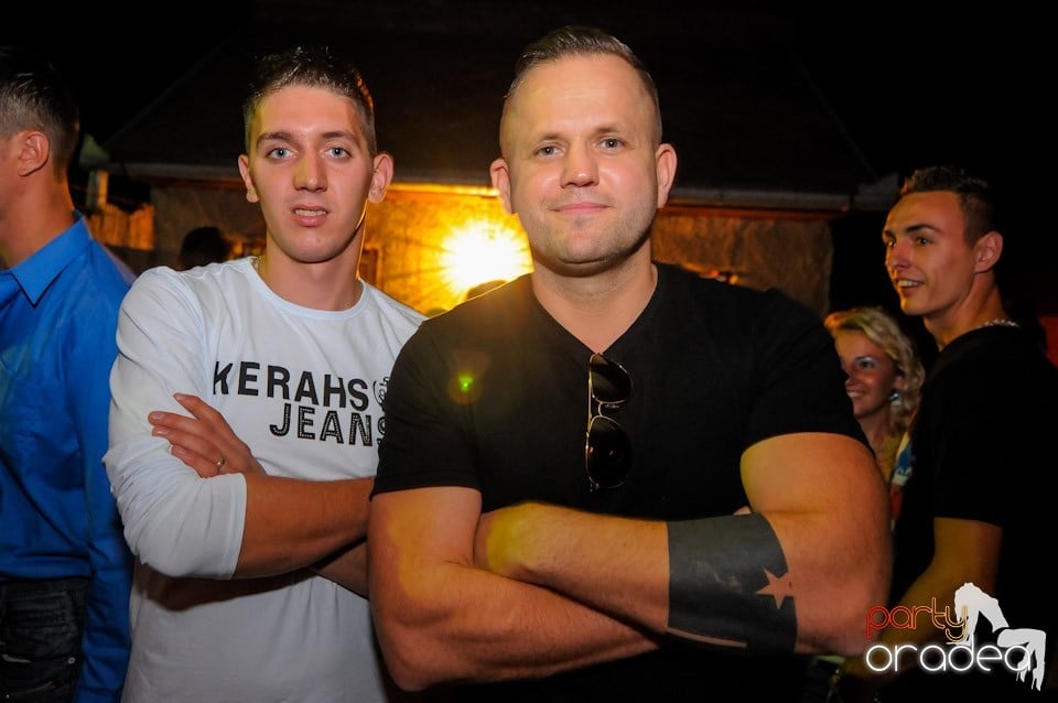 VV Attila şi VV Olivér în Disco Faház, 