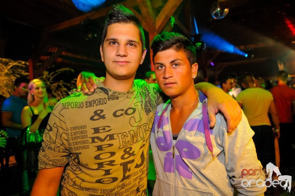 VV Attila şi VV Olivér în Disco Faház, 