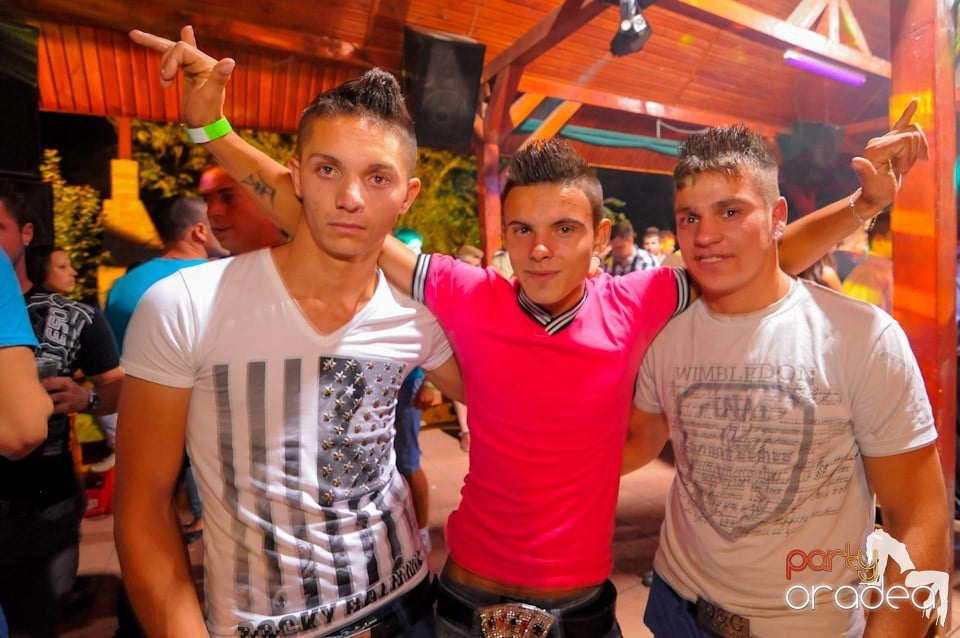 VV Attila şi VV Olivér în Disco Faház, 