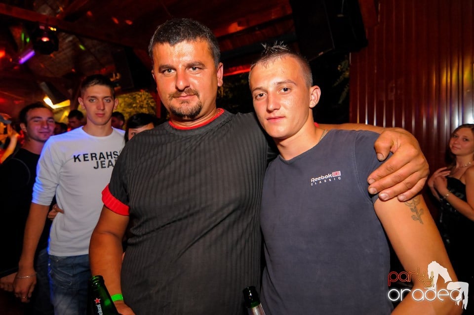 VV Attila şi VV Olivér în Disco Faház, 