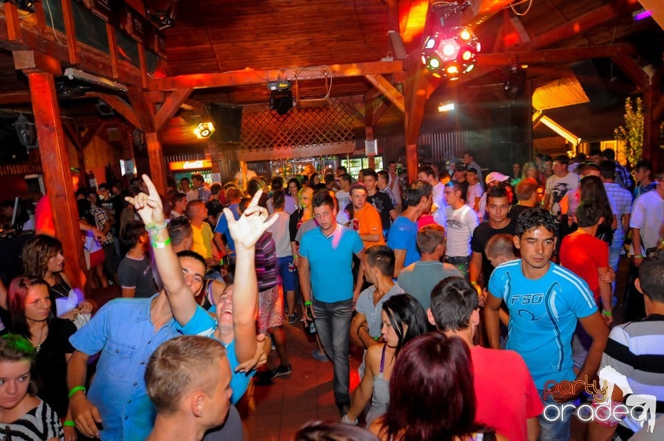 VV Attila şi VV Olivér în Disco Faház, 