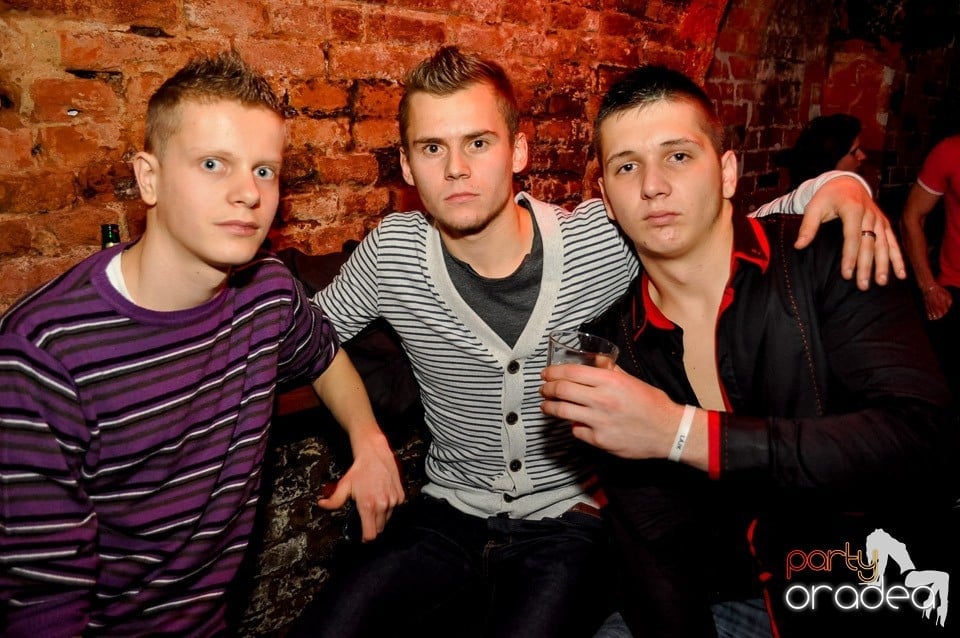 We Like to Party în Club Escape, 