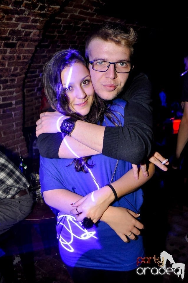 We Like to Party în Club Escape, 