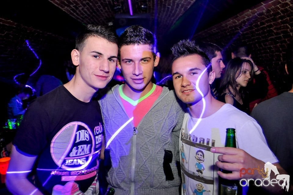 We Like to Party în Club Escape, 