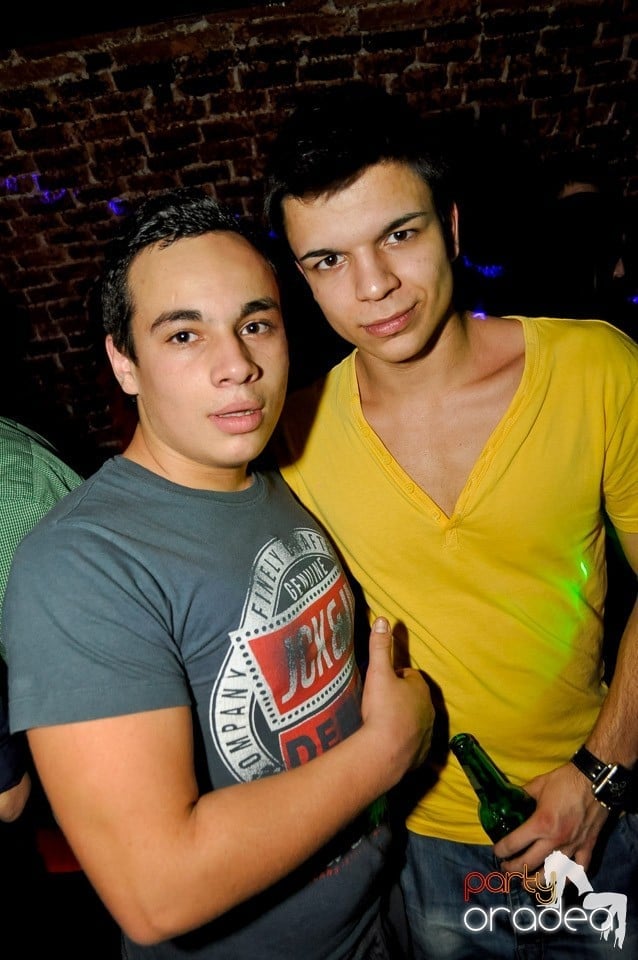 We Like to Party în Club Escape, 