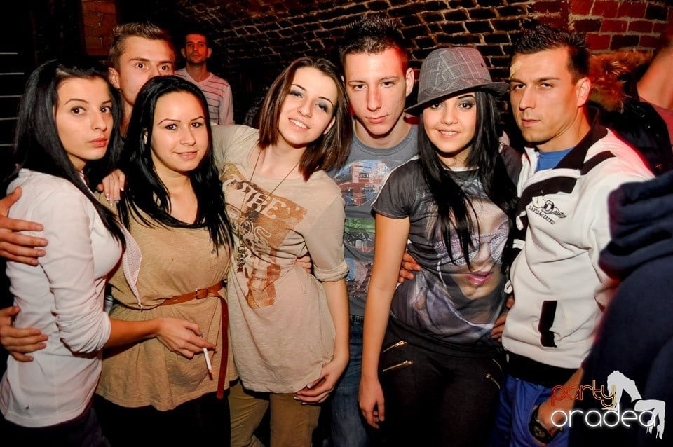 We Like to Party în Club Escape, 