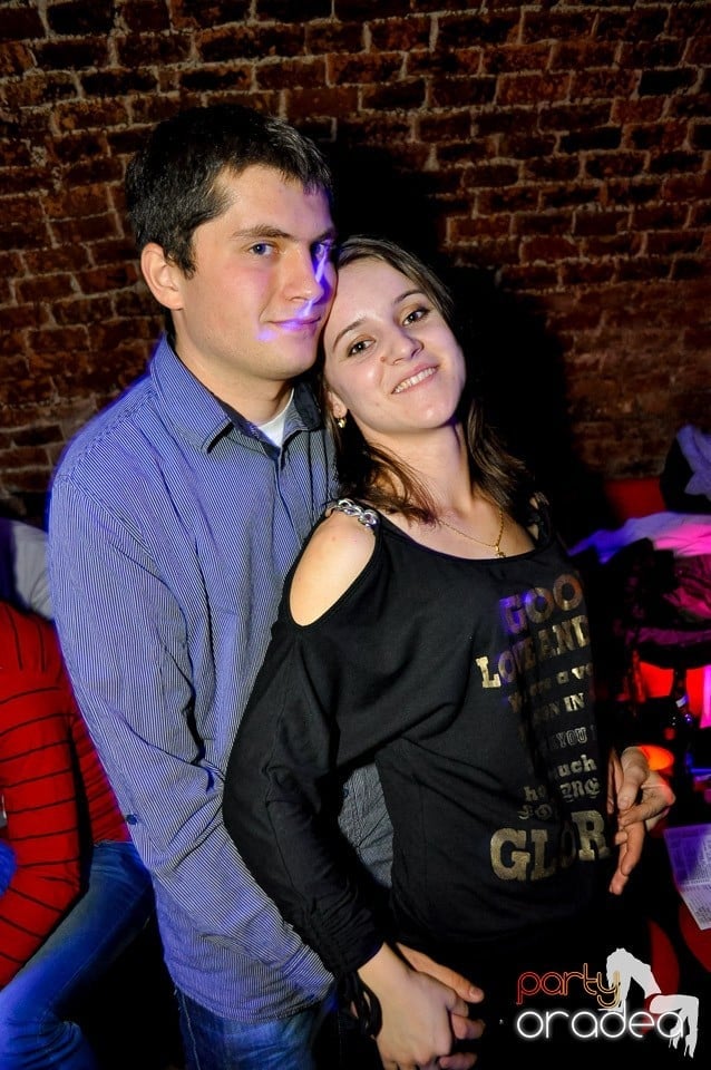 We Like to Party în Club Escape, 