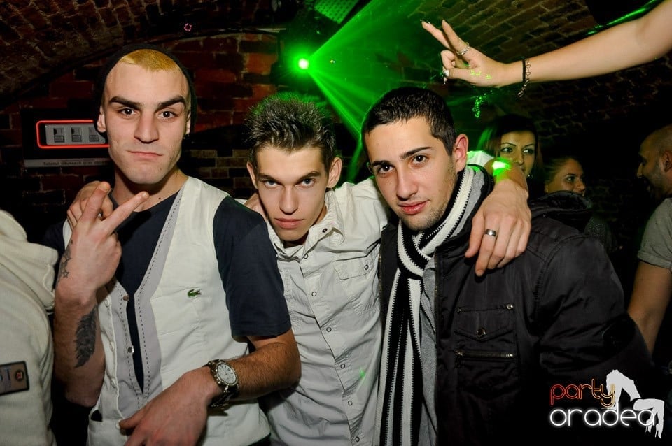 We Like to Party în Club Escape, 