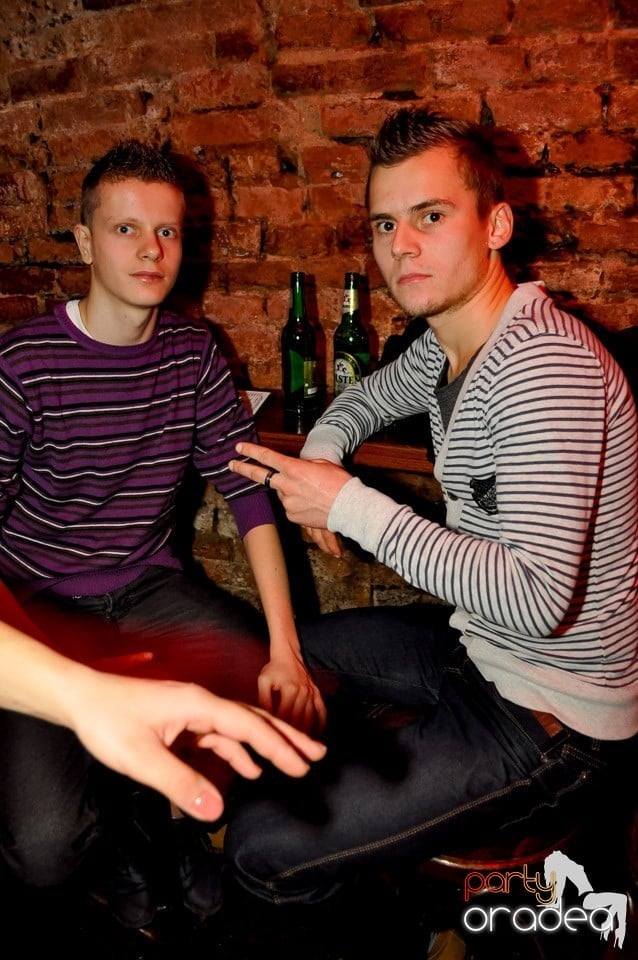 We Like to Party în Club Escape, 