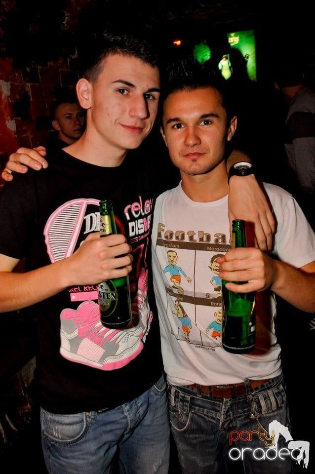 We Like to Party în Club Escape, 