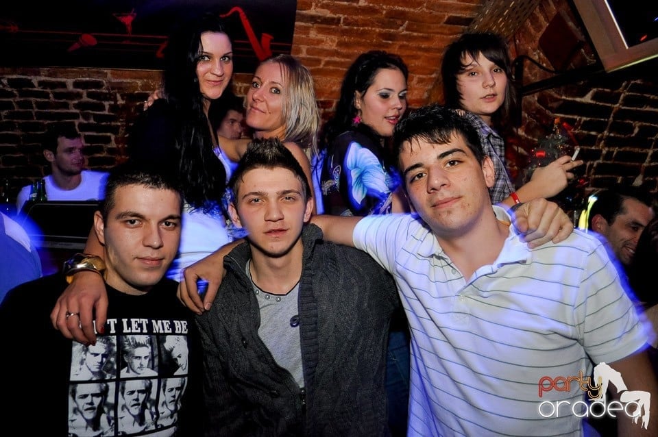 We Like to Party în Club Escape, 