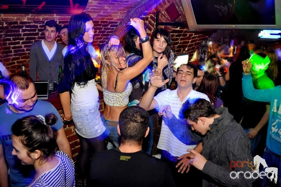 We Like to Party în Club Escape, 