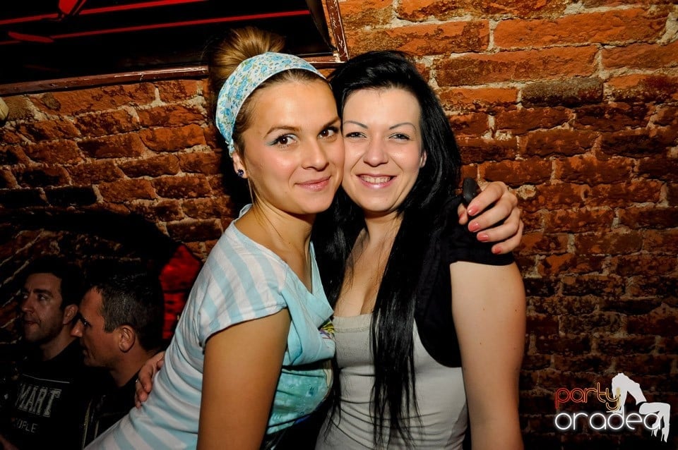 We Like to Party în Club Escape, 