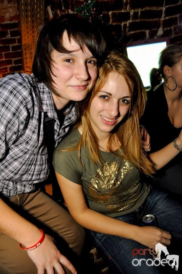 We Like to Party în Club Escape, 