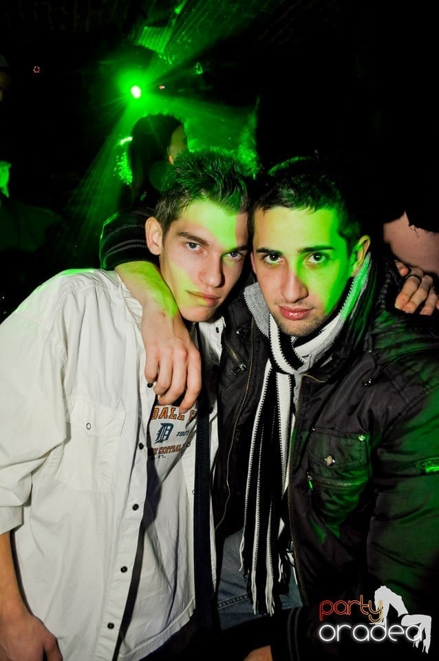 We Like to Party în Club Escape, 