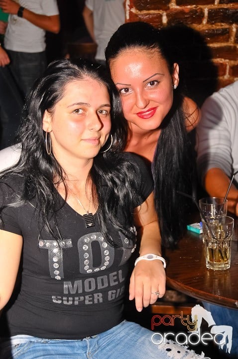 Wednesday Party @ Escape, 