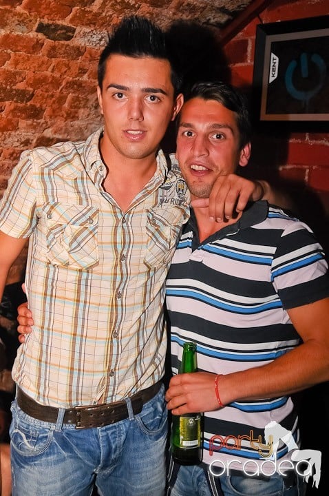 Wednesday Party @ Escape, 