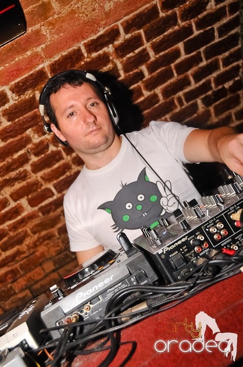 Wednesday Party @ Escape, 