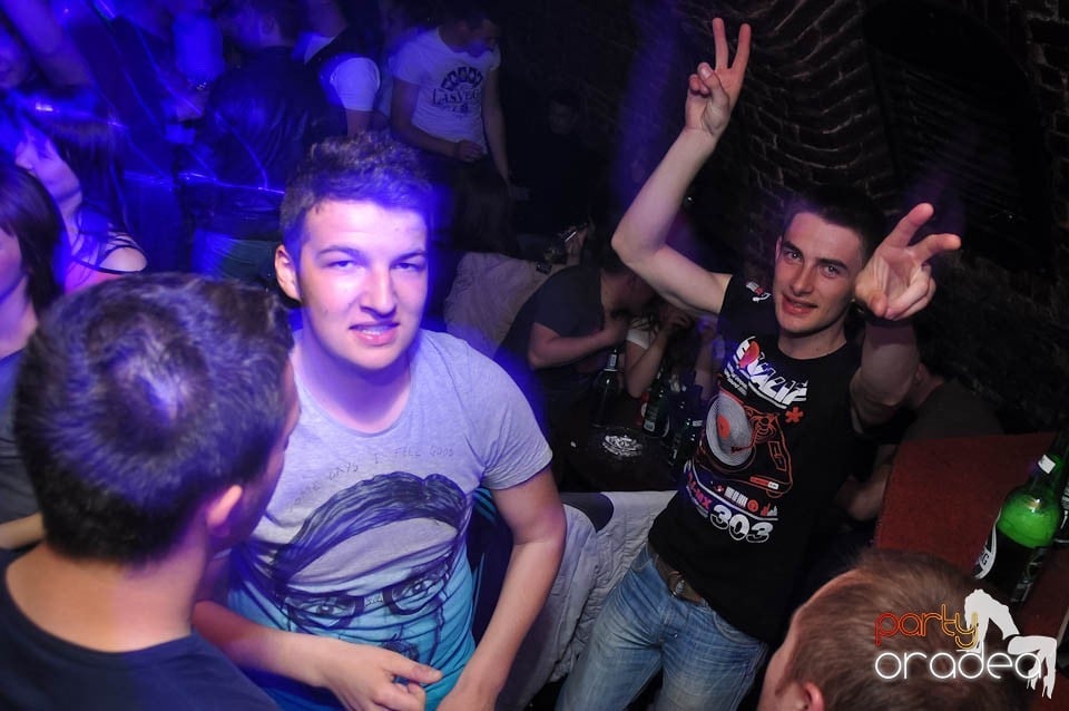 Wednesday party în Escape, 