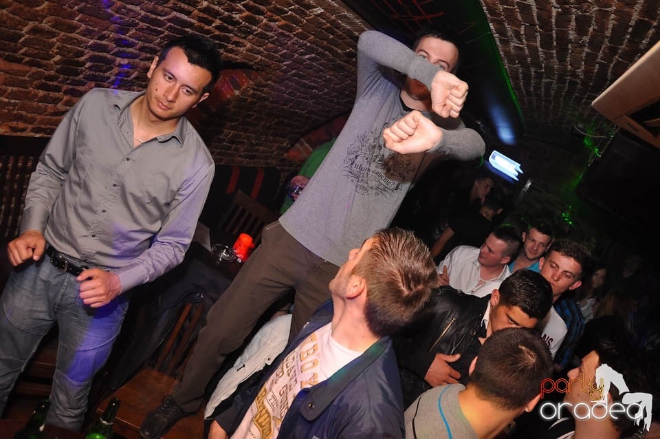 Wednesday party în Escape, 