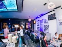 Weekend în Icon Caffe