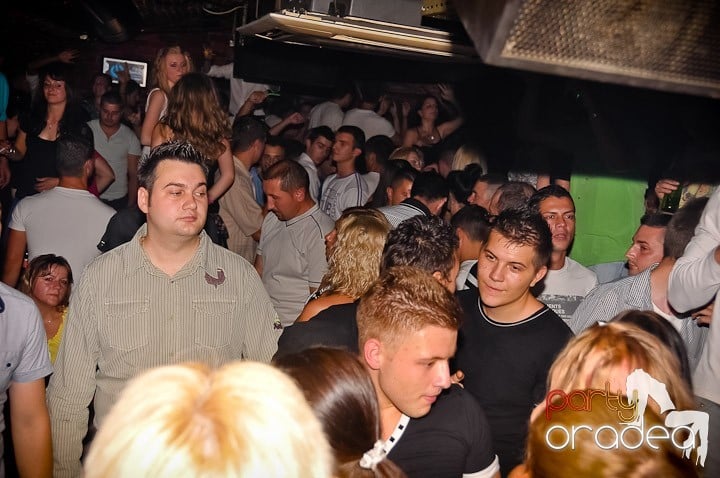 Weekend incendiar în Escape, 