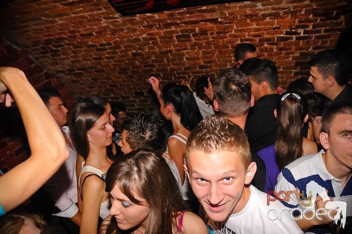 Weekend incendiar în Escape, 