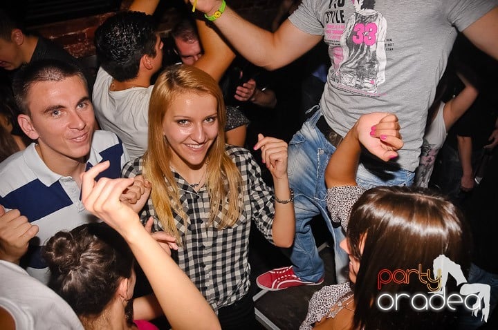 Weekend incendiar în Escape, 